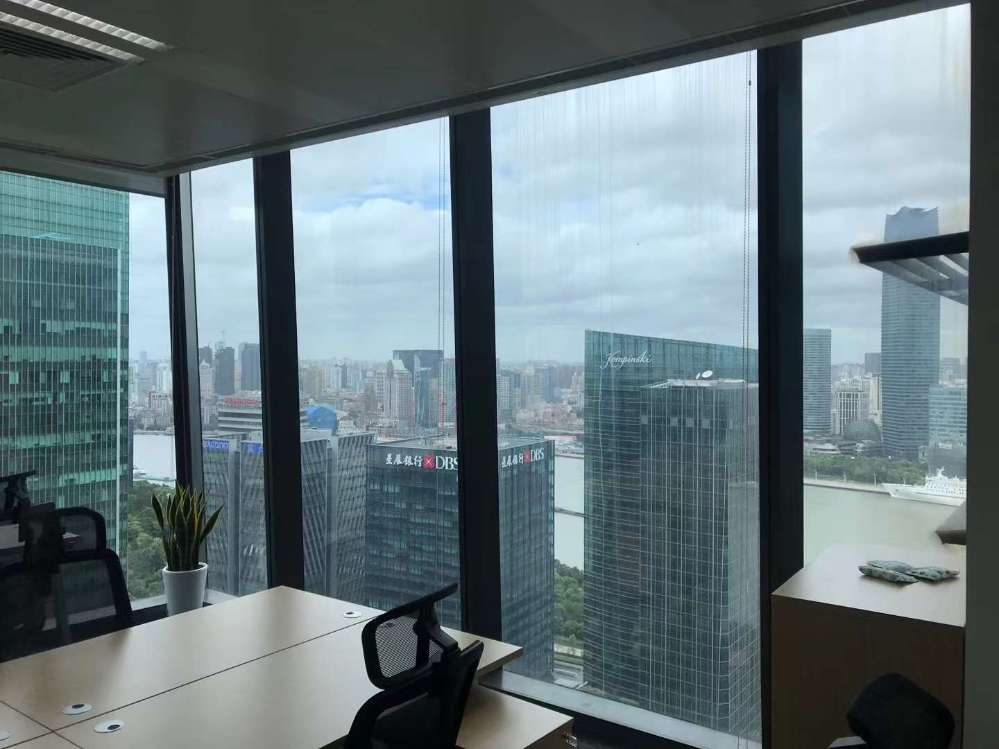 上海时代金融中心出租154平带装修办公室